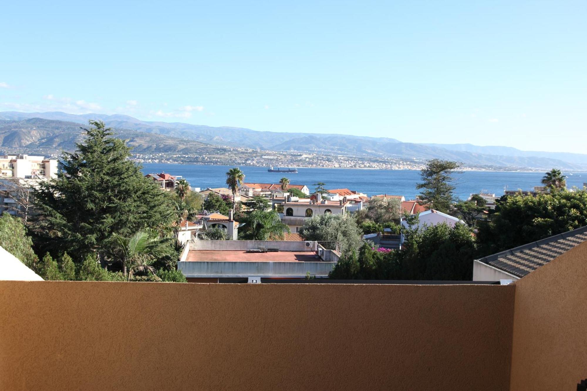 Domus Aurige Bed and Breakfast Messina Exteriör bild