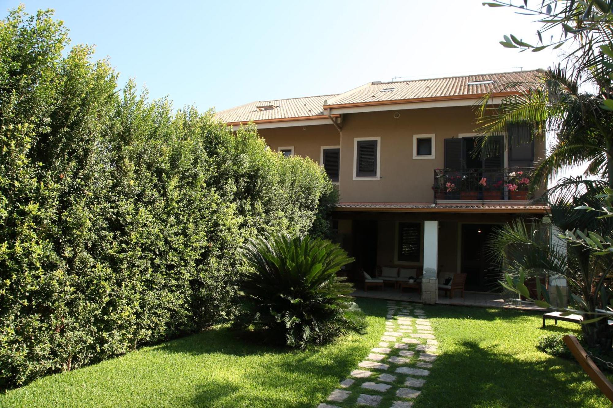 Domus Aurige Bed and Breakfast Messina Exteriör bild